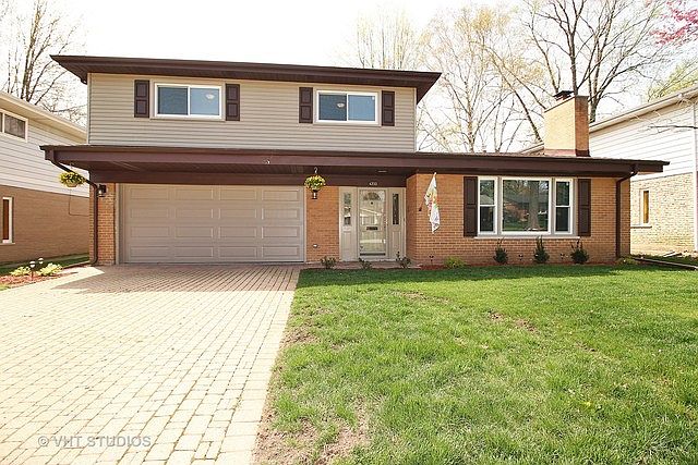 1st image of 4233 Applewood Ln