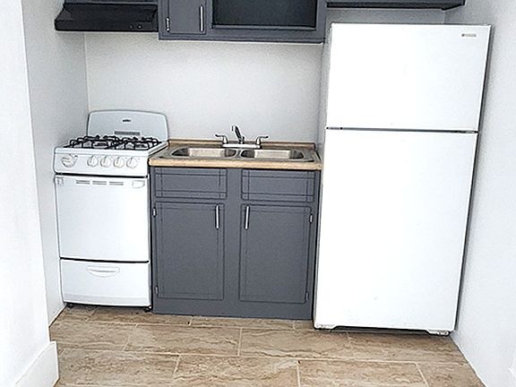 4th image of 817 Myrtle Ave #5