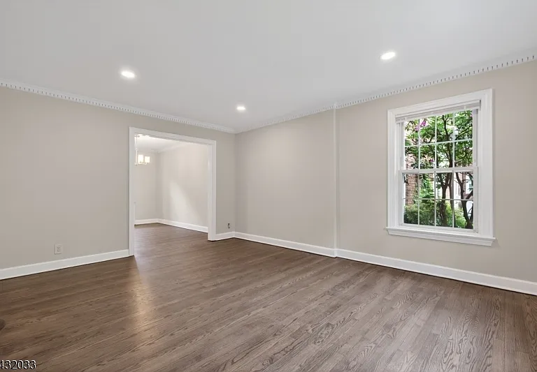 180 Summit Ave #F — Photo 7