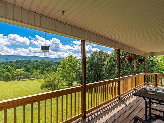 5th image of 93 Poplar Ridge Ln