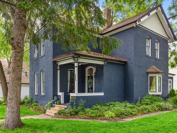 200 Main St W, Carver, MN 55315