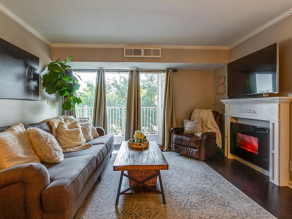 1st image of 3415 W End Ave #304