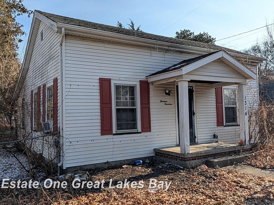 2nd image of 1314 Adams St