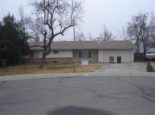 1430 S Michael St, Visalia, CA 93292