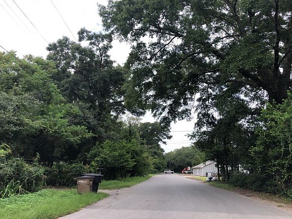 4th image of 4747 McCoy Dr