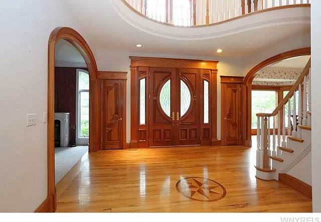 2nd image of 5016 Rockledge Dr