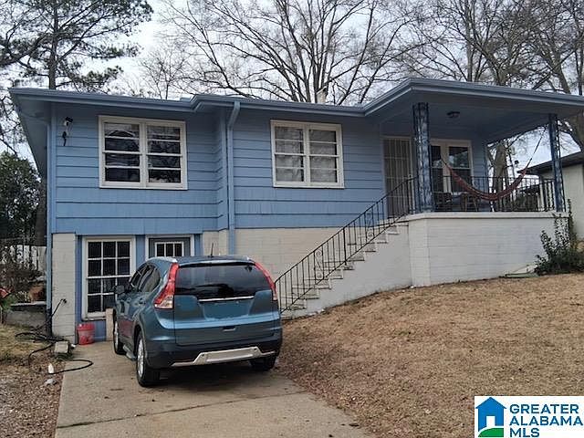 1st image of 1640 1st St NE