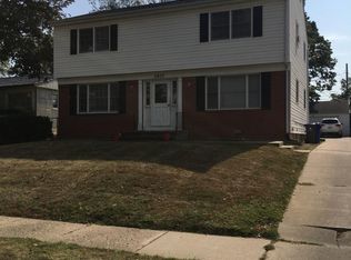 1937 B Ave NE #1, Cedar Rapids, IA 52402