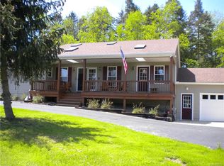 2846 Stearns Rd, Lawtons, NY 14091