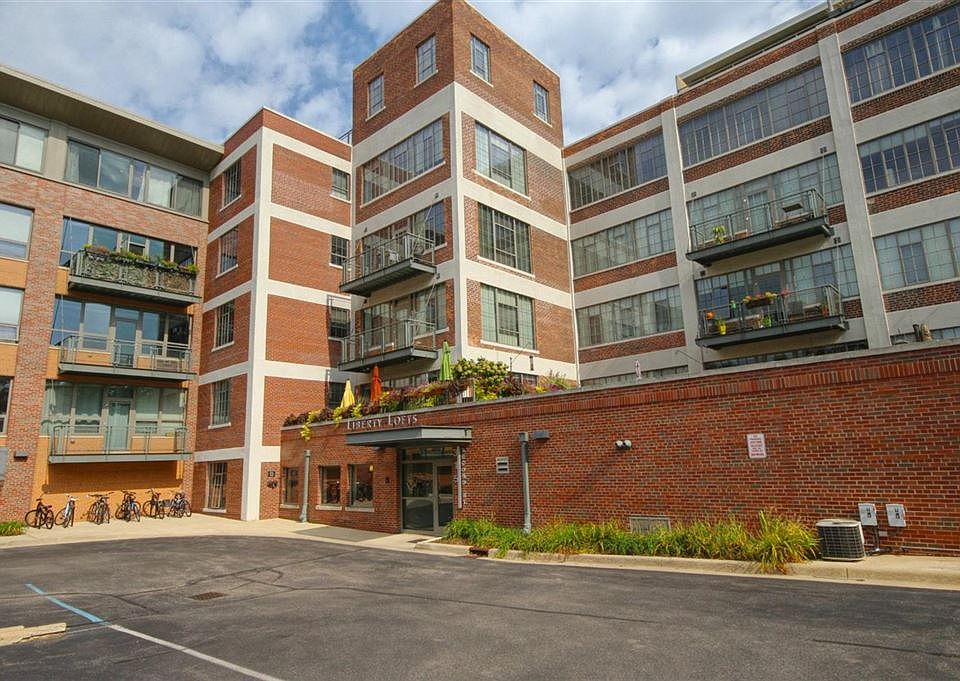 1st image of 315 2nd St APT 209