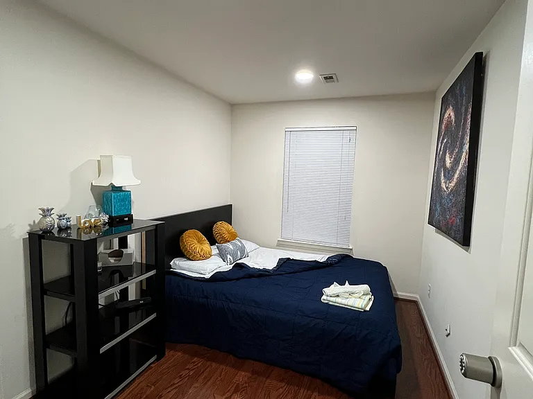 12100 Greenwood Ct #302 — Photo 9