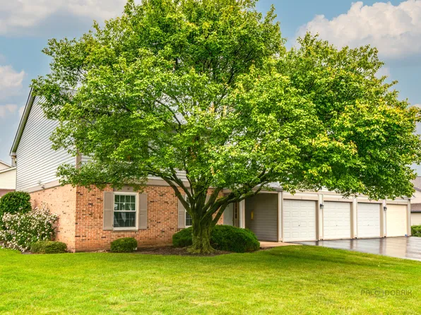 230 Crestview Dr Unit C, Wauconda, IL 60084
