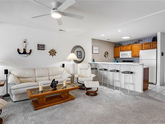 5th image of 312 Windsor Bay Dr #3C