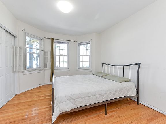 5th image of 6408 Metropolitan Ave