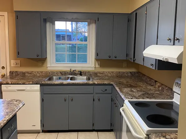 123 Greenbriar Ln APT 2, Johnson City, TN 37615