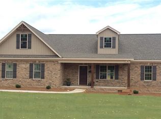 140 Marie Dr, Thomasville, NC 27360