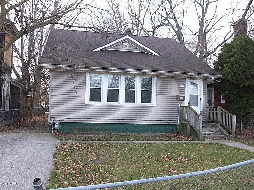 1st image of 176 E Britain Ave