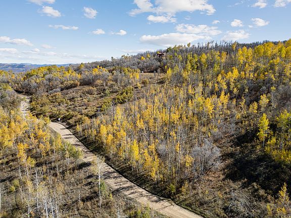 4th image of 276 W Bear Tooth Rdg