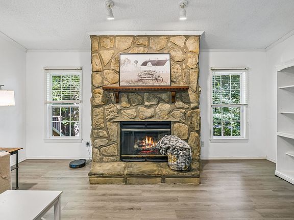5th image of 605 Lucas Rd