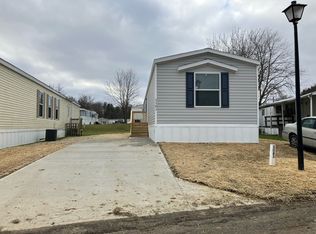 1161 Sulgrave Dr, Brookfield, OH 44403