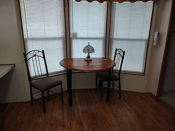 5th image of 4656 Yacht Ave #101