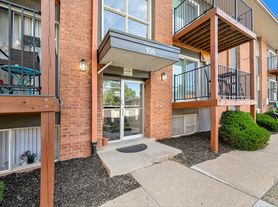 Blue Springs Apartments