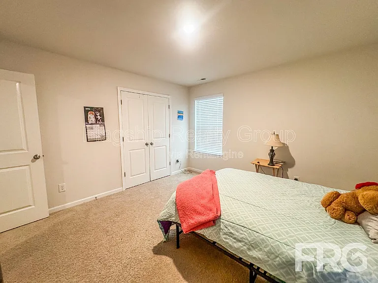 1028 Riverstone Dr — Photo 21