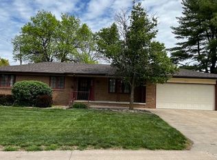 630 E 2nd St, Crete, NE 68333