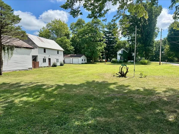 8059 Center St, Lewistown, OH 43333