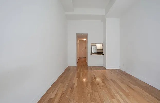Rented by Nest Seekers International | media 12