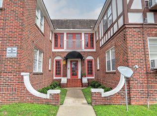 3920 Fannin St #F105, Houston, TX 77004