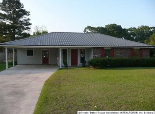 8877 Evening Shadow Dr, Denham Springs, LA 70726