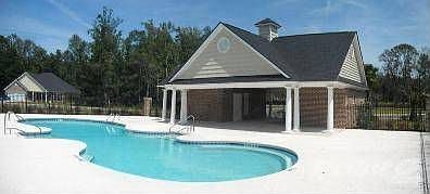 Oak Crest Pool
