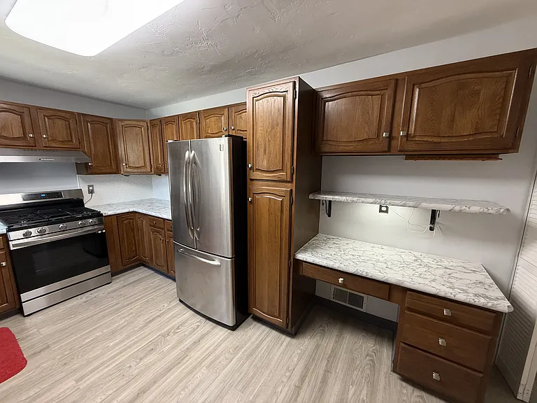 2423 Pine St #1 — Photo 11