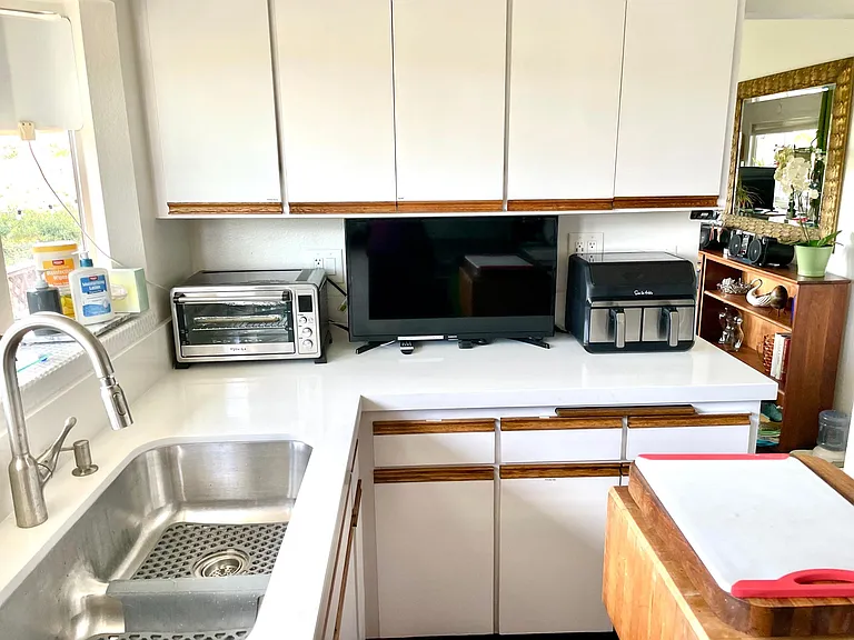 All dishes and eating accessories included