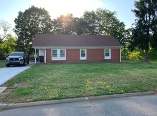 1210 McLaughlin St, Statesville, NC 28677