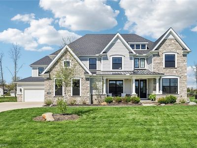 530 S Port Dr, Avon Lake, OH, 44012