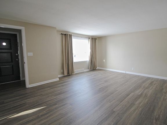 2nd image of 305 Ashford Ave