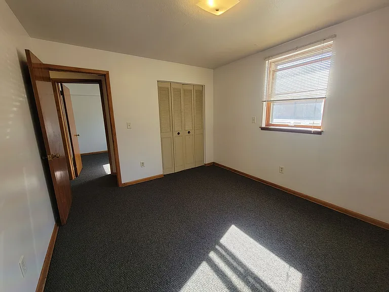 1310 Maryland Ave E — Photo 18