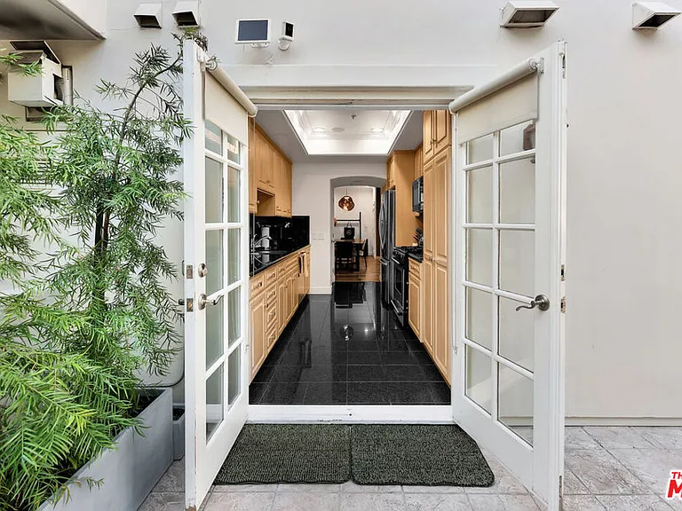 851 N San Vicente Blvd #121 — Photo 17
