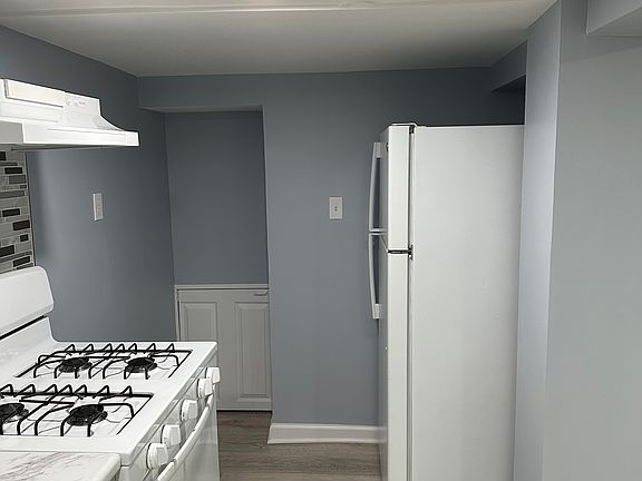 2nd image of 21 Rankin St