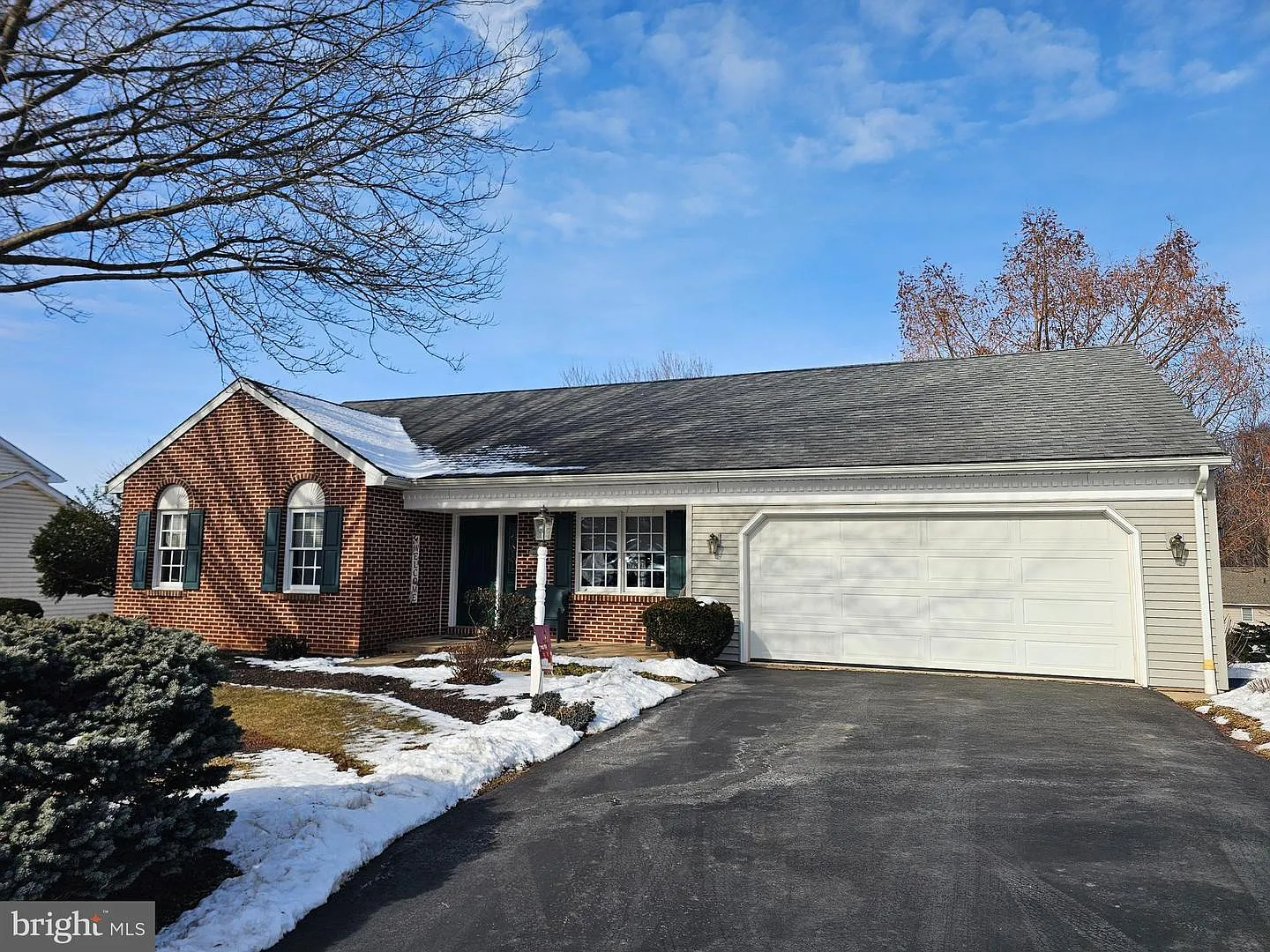 60 Chapel View Dr photo 1