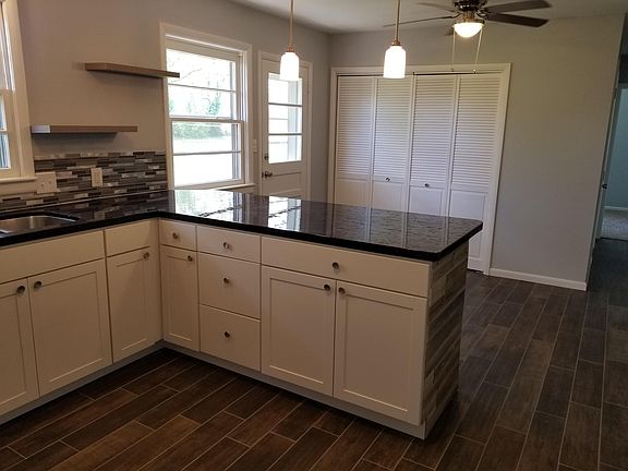 3rd image of 1010 S Ravenal Ave