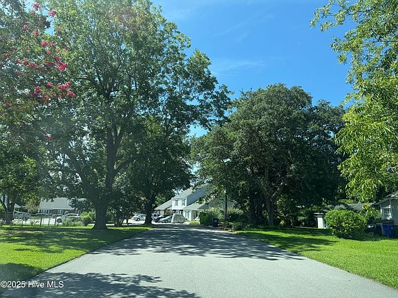 3rd image of 126 Crystal Pines Ct