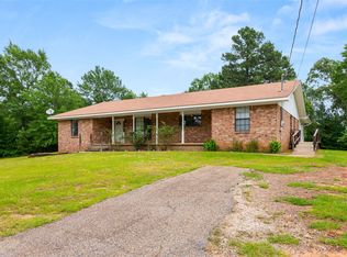 2630 E Lake Dr, Gladewater, TX 75647