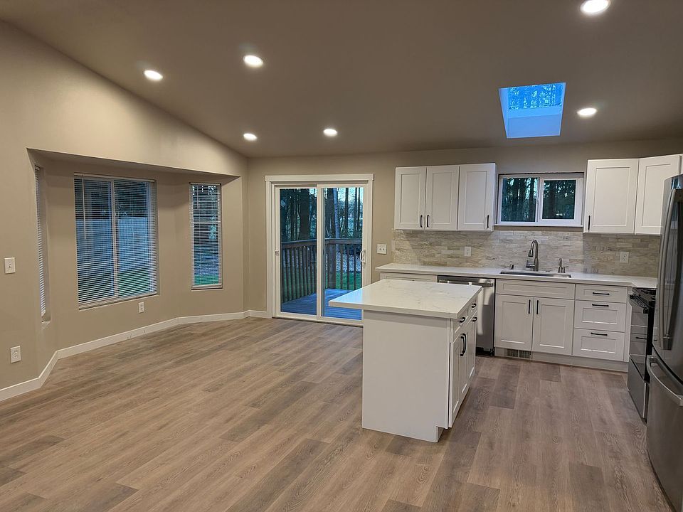 2nd image of 19210 SE 259th Pl