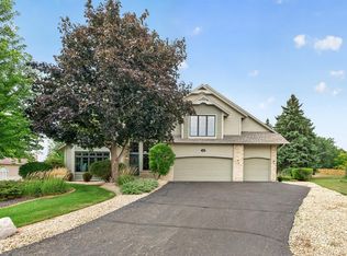 1505 Blackhawk Ridge Way, Eagan, MN 55122
