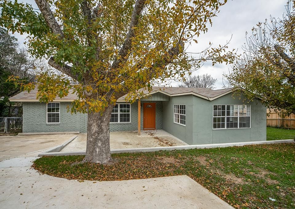 602 Main St, Ingram, TX 78025 Zillow