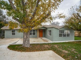 602 Main St, Ingram, TX 78025