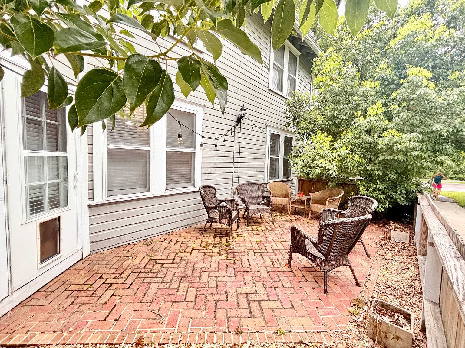 2 bed, 830 sqft, $2,559 — Photo 1